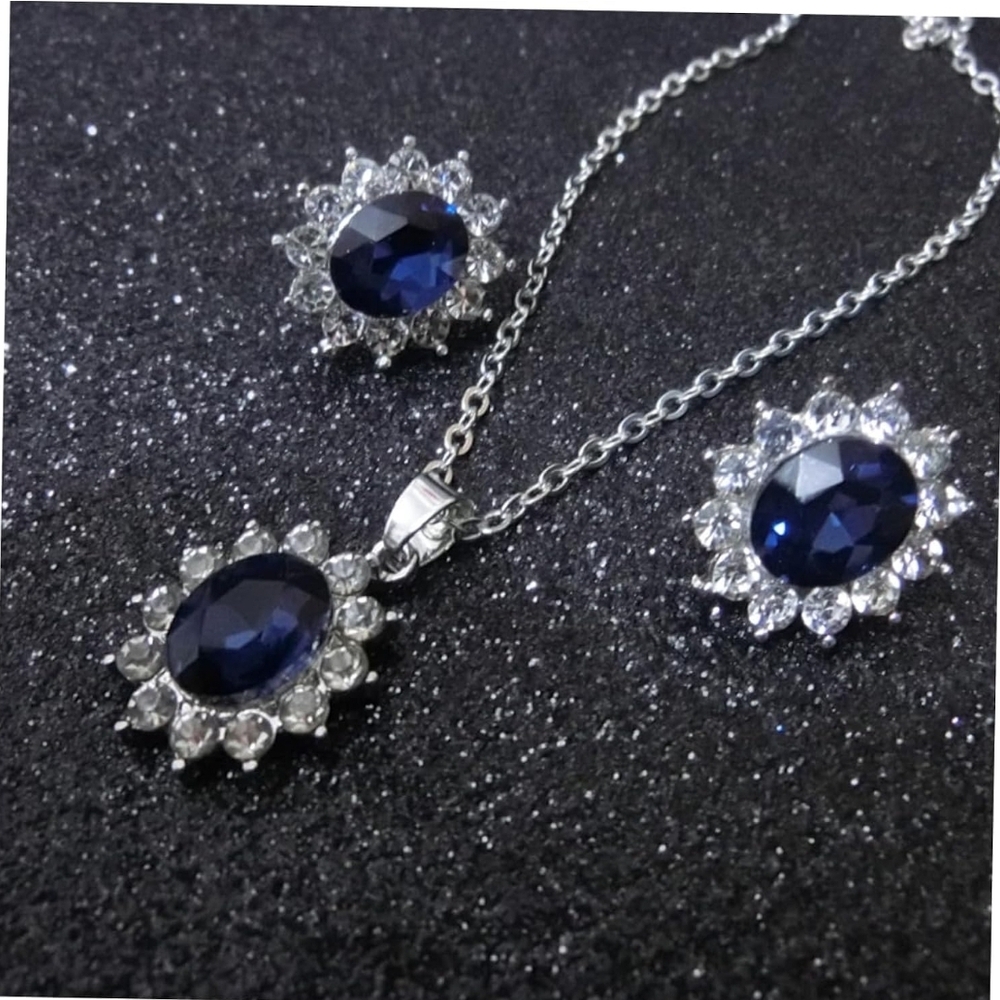 Elegant Blue and Silver Necklace Set